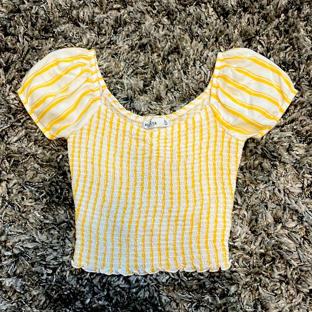 Hollister - women’s crop top